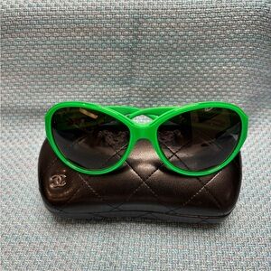 CHANEL Vibrant Green Sunglasses : 1344/3C 59 16 135 3N